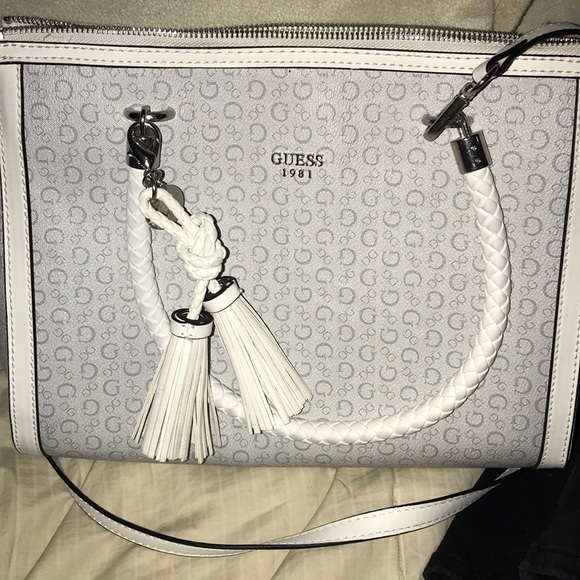 Guess Handbags - New Guess handbag without tags